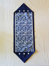 Load image into Gallery viewer, Table Runner - Blue and White